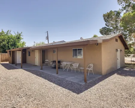 บ้านที่เป็นมิตรกับสุนัขในบูลเฮดซิตี้ - ทางเดินไปยังชายหาด! โรงแรมในลาฟลิน