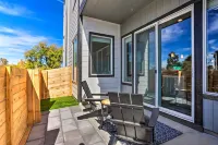 6 Mi to Dtwn Denver: Townhome w/ Patio! Hotel a Commerce City