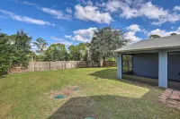 Charming Palm Bay Retreat w/ Spacious Yard! - Wifi