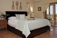 Courtwood Inn Hotels in Murphys