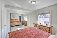 Norwalk Retreat w/ Pool ~ 11 Mi to Disneyland Park