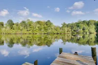 Waterfront Hartfield Vacation Rental w/ Dock! - 3-Star