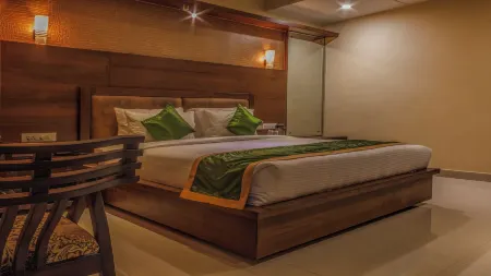 Hotel Heavens Park Отели рядом с достопримечательностью «Guru Ghasidas Vishwavidyalaya»