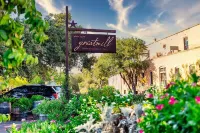 NEW Penthouse on the River-4 BR Corner Condo with Iconic Gruene Tower Views