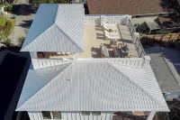 Rendezvous by AvantStay Modern Haven w Game Room Roof Top Hot Tub Pool Close to Beach