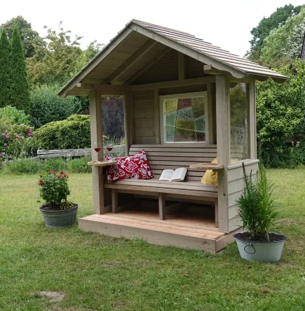 Landliebeehrsen 2, Modern, Quiet Location, Parking Lot.