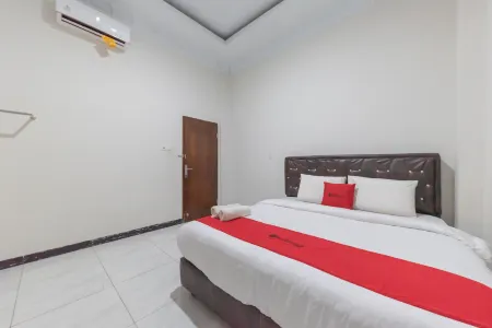 RedDoorz Near CitraLand Gama City Medan Отели в г. Percut Sei Tuan