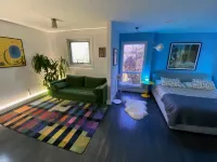 Beautiful designer modern luxury home - steps from beach