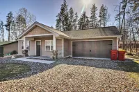 Breezy Point Cabin w/ Fire Pit - Walk to Lake - Wifi