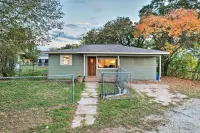 Cozy Graham Retreat ~ 3 Mi to Lake Eddleman! - Homestays
