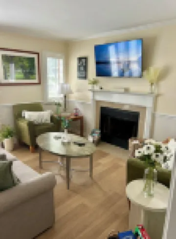 Peaceful Oasis Steps from Mohegan Sun