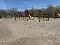 Charming 3-bedroom house steps from Lake Shore Park in Ashtabula with WiFi, AC 애슈터뷸라 호텔