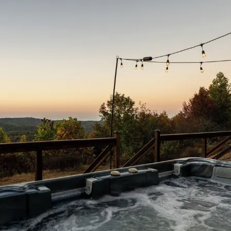 Secluded Mountain Getaway - 1 Cozy Tiny Home with SPECTACULAR views