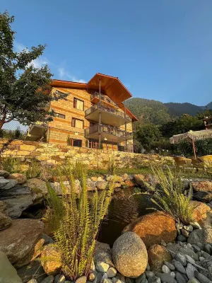 Mashru Riverside Estate Hotels in Pekhri