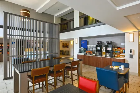 Holiday Inn Express Houghton-Keweenaw Отели в г. Юг Рейндж