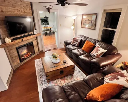Cozy House Hotels in Thermopolis