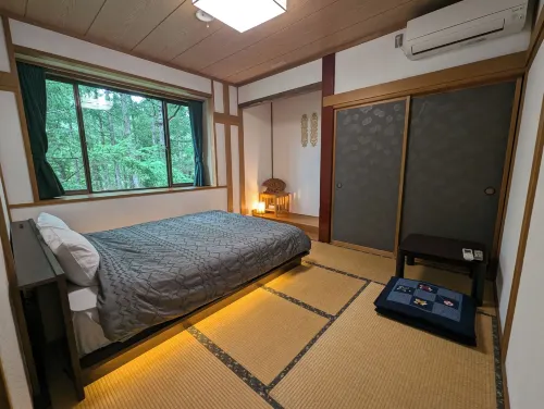 White Tree Lodge Madarao Tangram