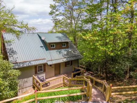 Hot Tub, Game Room, Scenic Views - Charming Mountain Hideout