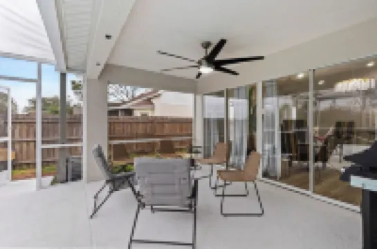 Escape to Florida Luxury – Lake View Pool Home in Lutz!