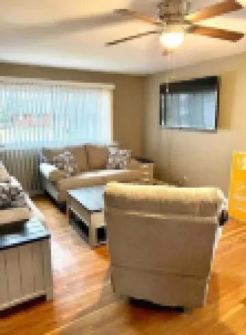 4 Bed 3 bath clean , spacious all brick home , welcome families and work groups