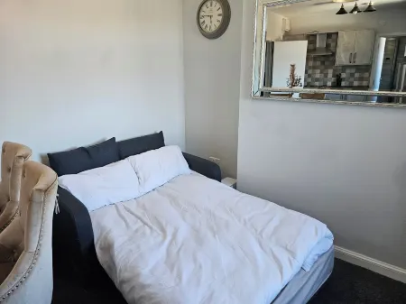 Telford Tranquility Apartment Flat 3 for 4 Guests Отели в г. Шериффхалс