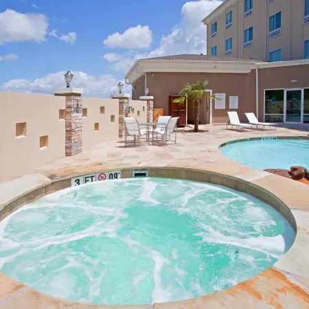 Holiday Inn Express & Suites HOUSTON SPACE CTR - CLEAR LAKE by IHG