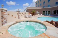 Holiday Inn Express & Suites HOUSTON SPACE CTR - CLEAR LAKE by IHG - Kylpyammeita