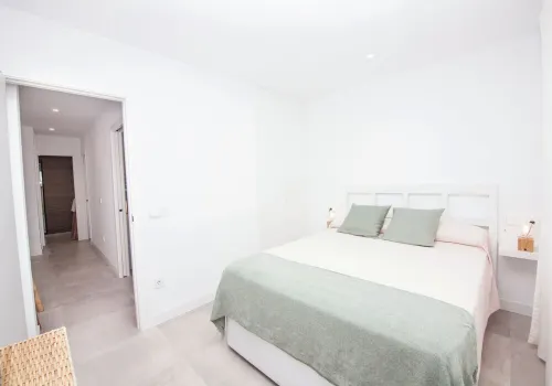 Overlooking the sea! New apt. with terrace 3 bedrooms+2 bathrooms&community pool