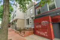 Unit #1 - 1-bedroom condo in amazing Washington Close to Howard University, Hotels in 