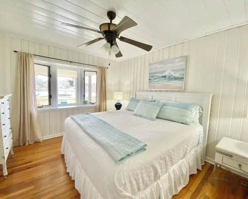Coastal Cottage on the Water with Dock Hotels in Stump Sound