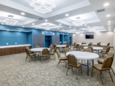 ハンプトン  イン & スイーツ クリーバーン クリーバーンのホテル