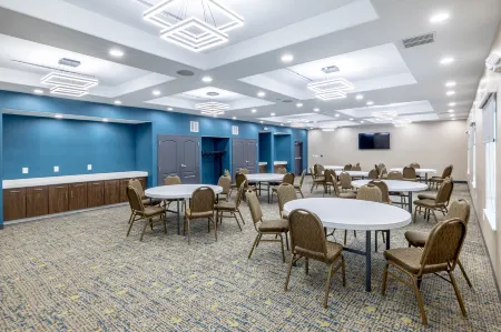 Hampton Inn & Suites Cleburne Отели в г. Клберн