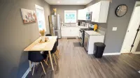 Cozy 3-Bedroom Home with WiFi & AC – Just 8 Minutes from the Airport!