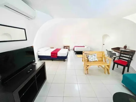 Mango Beach House Отели рядом с достопримечательностью «Decameron»