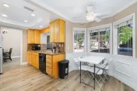 Charming 4-bedroom house in Pleasant Chino Hills with WiFi, AC Các khách sạn ở Chino Hills