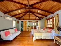 Fare Miro - Accès Plage Sable Blanc Privée Hotels in Afareaitu