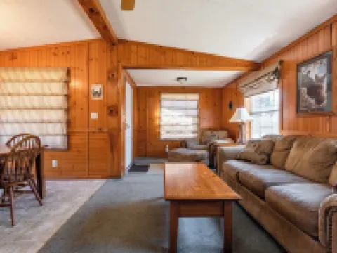 The Bear Cabin at the Riviera Resort in Neillsville, Wisconsin! デューハーストのホテル