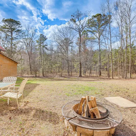 Cropwell Cabin w/ Fire Pit, Near Logan Martin Lake