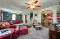 Cozy Iowa Getaway w/ Patio & Fenced-in Yard! - 3-Star
