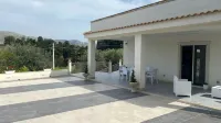 Villa 100m from the sea
