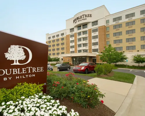 DoubleTree by Hilton Dulles Airport - Sterling Hotels in Sterling