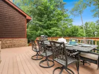 Rickenbacker Ridge sleeps 13 w/ heated pool+hot tub+firepit+game room ! Hoteles en Municipio de Marion