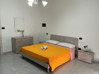 Large and Cozy 2-bedroom apartment in charming Corigliano-Rossano with WiFi, AC