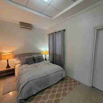 Modern Comfort in Woodbrook! Rooms