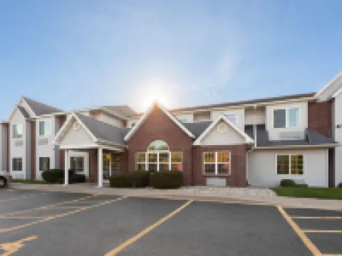 Americas Best Value Inn and Suites Racine Hotels in Racine