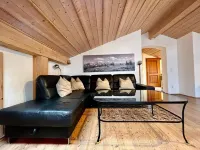 Family apartment with two separate bedrooms and unobstructed Zugspitze views