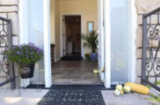 Clifton Hill Retreat