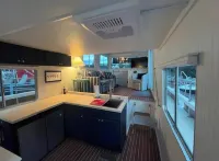 Charming yacht with AC and WiFi in enchanting Charlotte