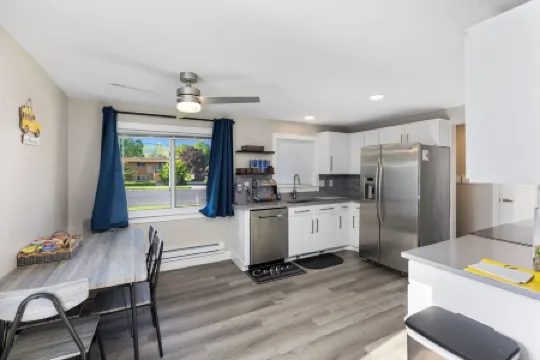 Cozy home in Logan, close to USU