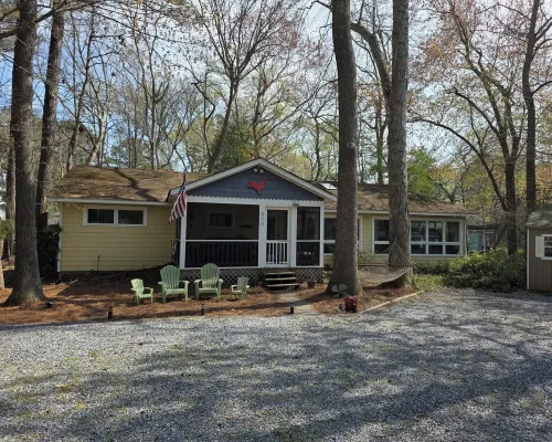 Charming 4-bedroom house in enjoyable Bethany West Community, one mile to beach. Hotels in Bethany Beach